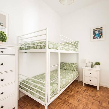 Apartamentos En Sol, Madrid Centro Luaran gambar
