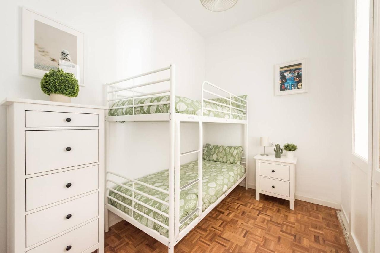Apartamentos En Sol, Madrid Centro Luaran gambar
